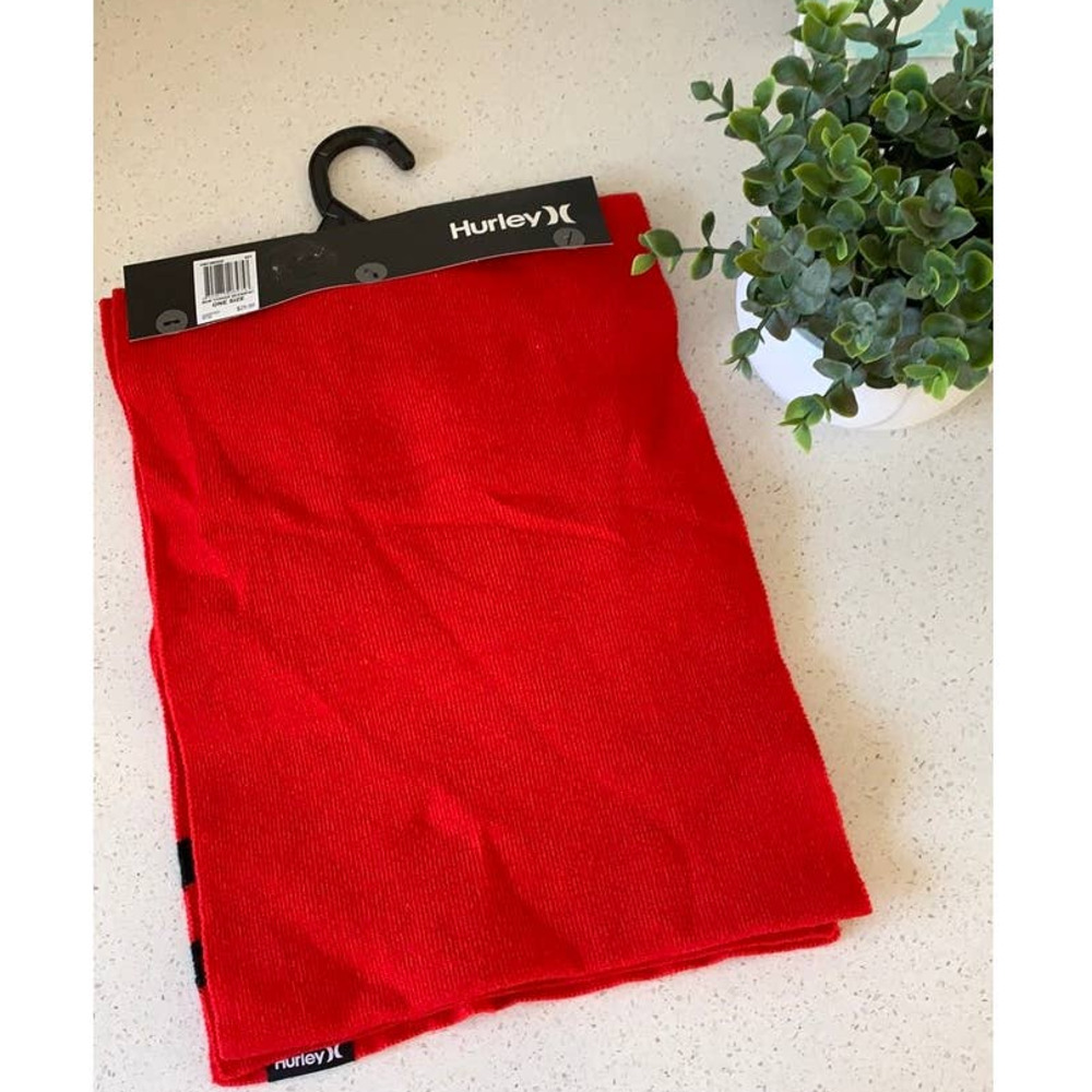 NWT Hurley New Yorker knit Scarf and beanie Red and Black Set OS cute casual - Picture 4 of 5